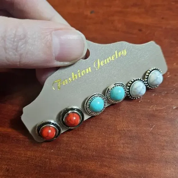 Western-Style Faux Turquoise Red Coral & White Magnesite Stud Earrings - Picture 4 of 10